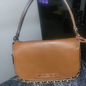 Michael Kors Medium Bedford Convertible Shoulder Bag